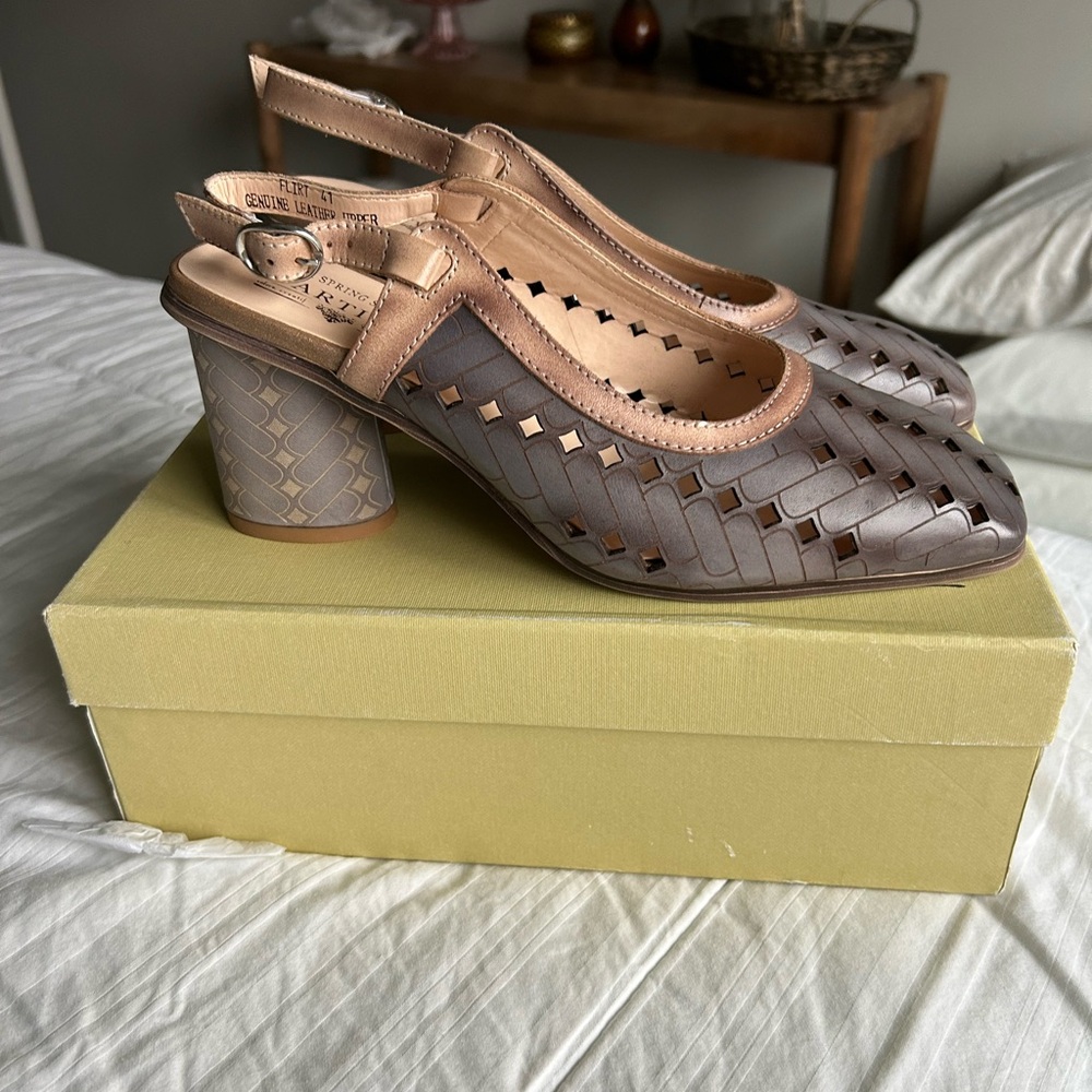 L’Artiste SPRING STEP “Flirt” Grey Slingback Heels shoes GREY NEW!